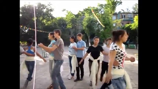 ТАНЕЦ НА ВЫПУСКНОЙ. ТАНГО+ВАЛЬС смотреть онлайн