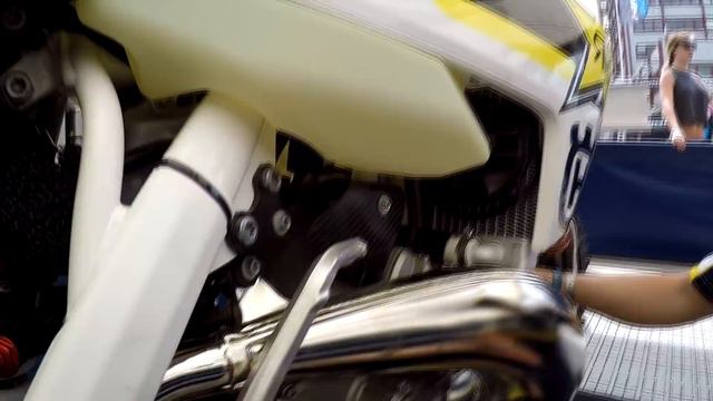 #Bikecheck : Colton Haaker's factory Husqvarna смотреть онлайн