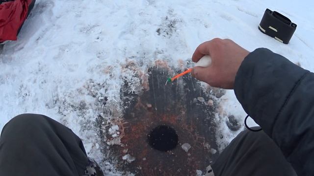 Мобильная зимняя палатка. Закрыл летний сезон на зимней рыбалке, но это не точно)))) смотреть онлайн