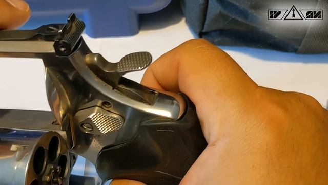 Ma davvero il funzionamento di un revolver è più semplice di quello di una pistola? смотреть онлайн