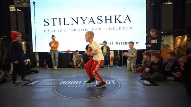 Сбитнев Матвей vs Французов Никита | 1/4 Break Baby 7-9 лет | KIDZA DZA DZA BATTLE #KIDZDZADZA смотреть онлайн