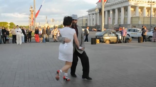 Julia y Alexey Saminskii. Tango. "Nevskaya milonga 2012" St.Petersburg. смотреть онлайн
