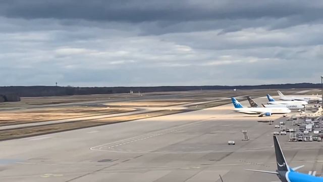 Observation deck cologne Bonn airport смотреть онлайн