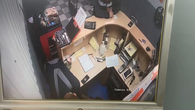 Наш работник КИТАЁЗ упал со стула на работе ))) смотреть онлайн