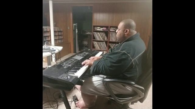 "After the Love Has Gone" (Earth, Wind & Fire) performed by Darius Witherspoon (12/6/18) смотреть онлайн
