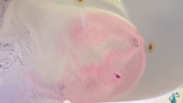 Lavender Bath Bomb смотреть онлайн
