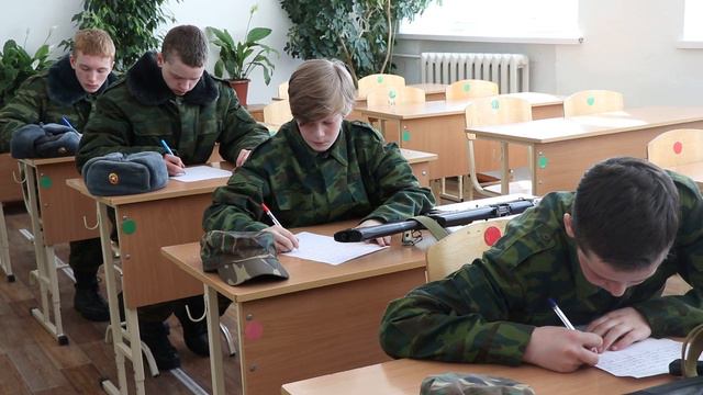 Октябрьская сельская библиотека. Видеоролик «Защитникам Донбасса». смотреть онлайн