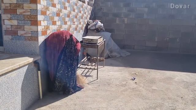 Zainab's Journey: A Nomadic Woman's Endeavor To Work And Support Her Children