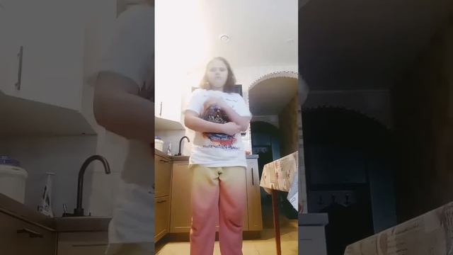 кто это был? я дома была одна.#страшно #танцы смотреть онлайн