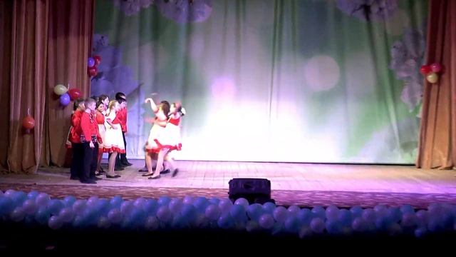 6 Б класс Весёлый перепляс Осенний бал 2018 ЦГ СОШ г. Родники смотреть онлайн