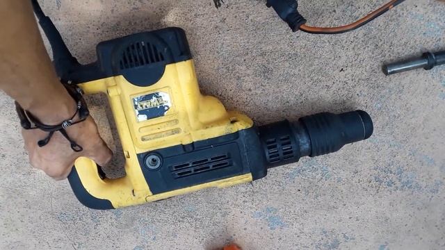 Dewalt D25501