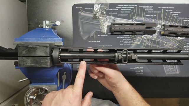 Installing Leapers UTG Pro model 4/15 Drop in Hand Guard смотреть онлайн