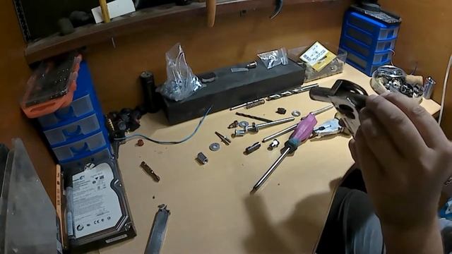 Заклёпочник для резьбовых заклёпок . Переделка из обычного . смотреть онлайн