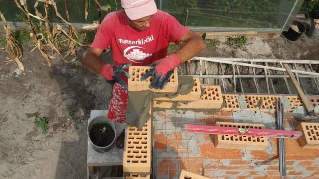 КИРПИЧНАЯ КЛАДКА УГЛА ОТ АНДРЮХИ смотреть онлайн