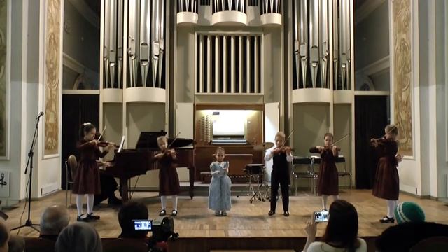 Маленькие скрипачи Ансамбль. Карел Готт музыка к кинофильму Три орешка для Золушки смотреть онлайн