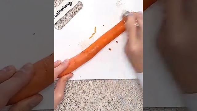 Как быстро почистить морковку How to clean a carrot смотреть онлайн