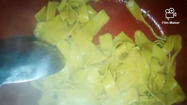 Готовим пасту фетучини с рыбой, в томате! Паста своими руками дома смотреть онлайн