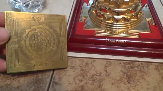 Светящаяся Шри Янтра смотреть онлайн