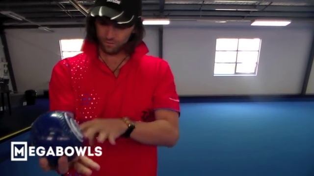 Lawn Bowls Coaching: [How To Hold / Grip A Lawn Bowl] - Nev Rodda смотреть онлайн