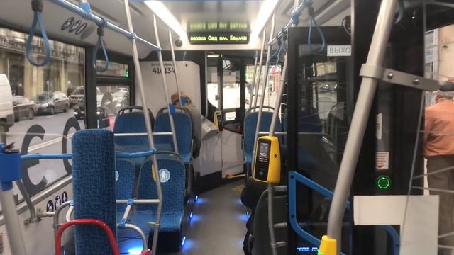 КИЕВ и МОСКВА. Сравнение улиц и транспорта 2019 смотреть онлайн