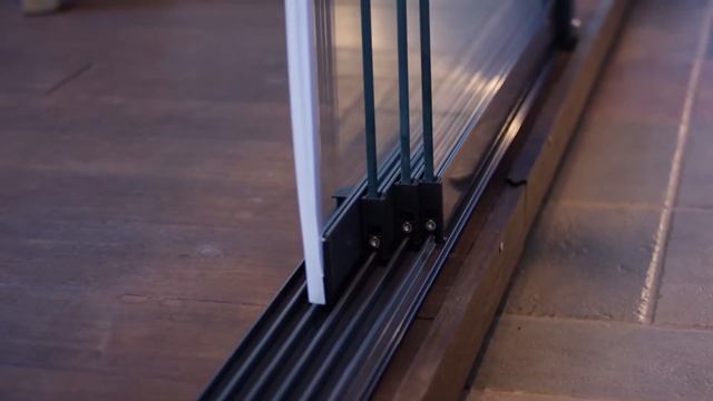 Раздвижная система безрамного остекления для террас Lumon