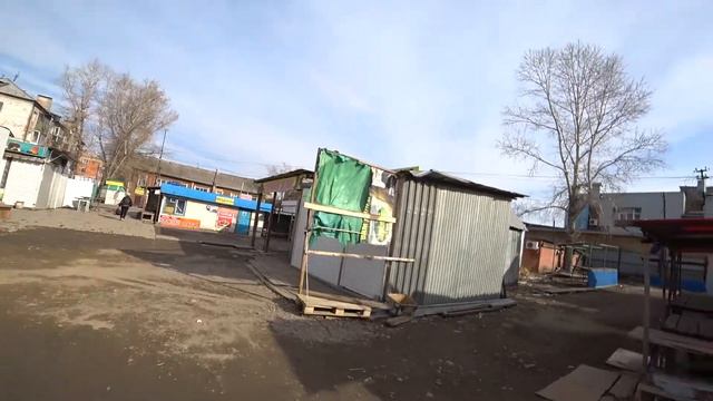 Центральный рынок опустел.Лимоны подорожали.