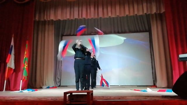 Кадеты Косолаповской СОШ - Танец с флагами смотреть онлайн