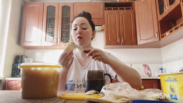ДОБРОЕ УТРО ☀️ ЛЕЧУСЬ СОЛЬЮ🤧Не знаю как буду сдавать, учить ничего НЕ ХОЧУ 🙄#мукбанг смотреть онлайн