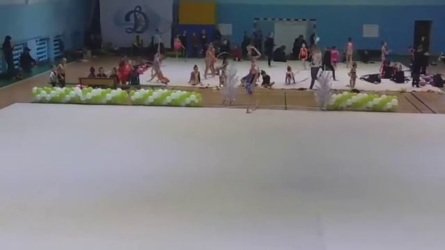 Мое первое выступление с обручем?? смотреть онлайн