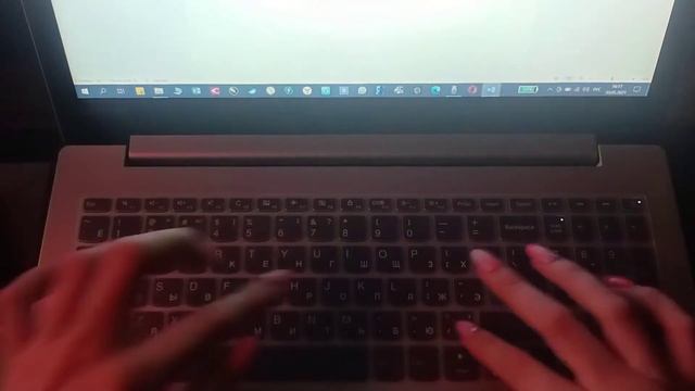 ASMR / АСМР - работа за ноутбуком, печатаем небольшой текст под звуки камина смотреть онлайн