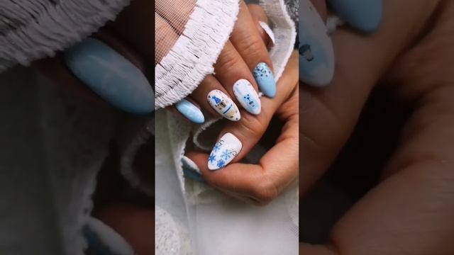 Новогодние приключения зайчика и медвежонка ?#зимний #маникюр #ногти #идеяманикюра #голубой #белый смотреть онлайн