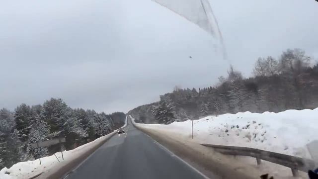 Прошёл Киров и дорога испортилась гололёд и аварии!!! смотреть онлайн