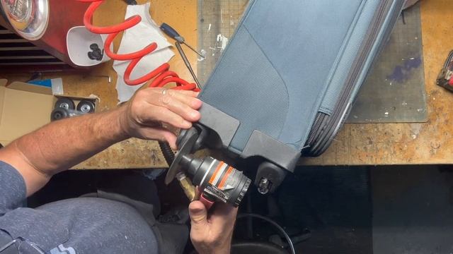 How To Replace Wheels On Your Luggage/Suitcase смотреть онлайн