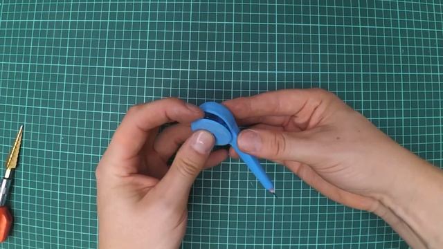 Solder Feeder смотреть онлайн