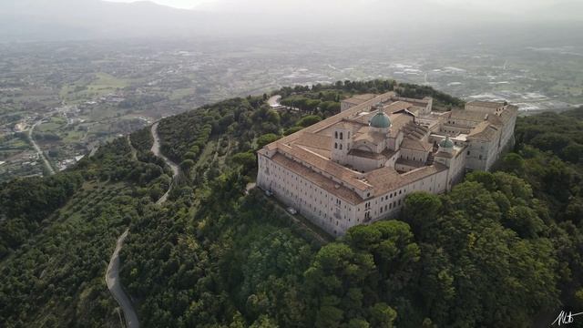 LANDSCAPES OF ITALY LAZIO CASSINO ABBAZIA DI MONTECASSINO MAVIC AIR 2 смотреть онлайн