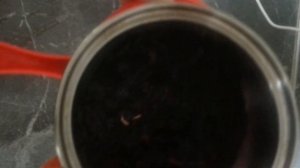 Покраска яиц в куркуме и каркаде.