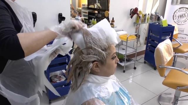 Осветление окрашенных волос крем краской, без обесцвечивания. Тонирование блонд Работа супер блондо смотреть онлайн