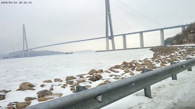 Island "Russky" , Vladivostok 02/12/2021 Embankment in winter. смотреть онлайн