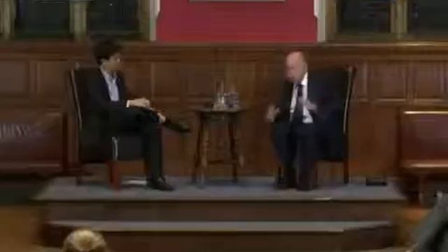 Блаттер прикололся над Роналду смотреть онлайн