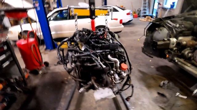2012 Audi Q5 Part 2 -- Burnt Valve and Oil Consumption -- Engine Out. Head Off.. Lets see the Damag смотреть онлайн