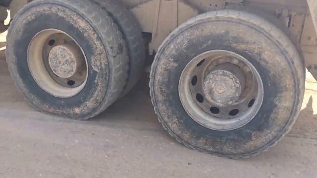 Yol Dolgusunda Yapılan Yüklü Kamyonla Sıkışma Testi смотреть онлайн