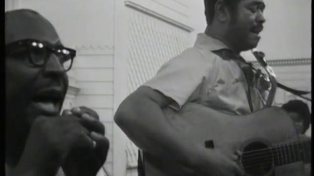 Stranger Blues - Sonny Terry w Brownie McGhee 1967 смотреть онлайн