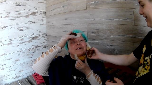 Улиткотерапия , на моём лице  ахатины!!!