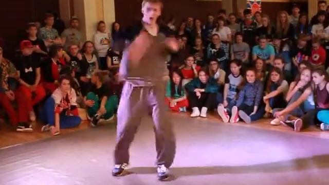 HIP HOP профи Смаил vs Сыщ Алхимия Красноярск 2014 1/4 смотреть онлайн