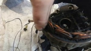 Замена щёток генератора Nissan Wingroad