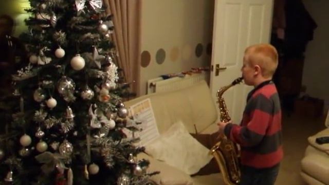 lewis aged 9 playing good king wenceslas on saxophone смотреть онлайн