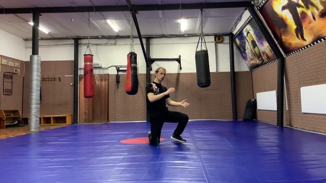 Падение перекатом назад с прямыми ногами смотреть онлайн