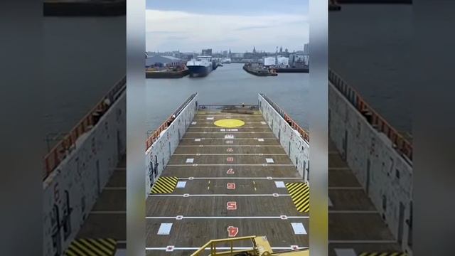 Aberdeen , UK entrance . North Sea. смотреть онлайн