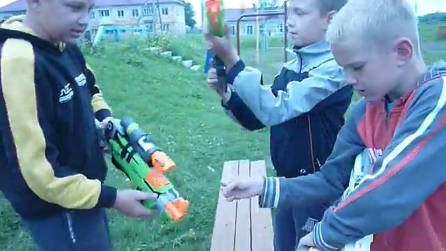 NERF-играем на улице смотреть онлайн
