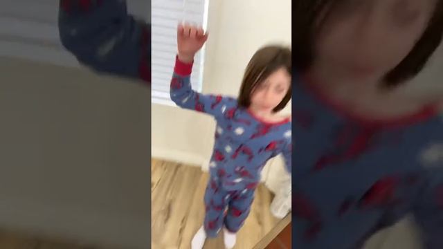 Imposters in Amoung Us be like… смотреть онлайн